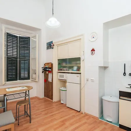 Two Stars Two Beds Downtown Apartamento *